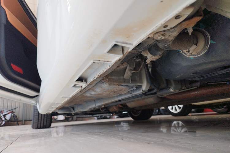 Used Geely Auto Emgrand GL 2020 1.4T CVT Luxury Model Left Side Sill