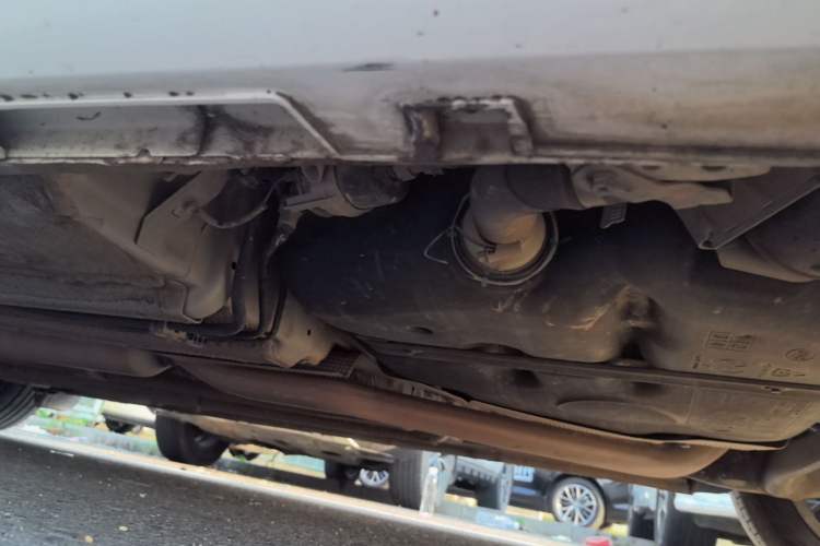 Used Geely Auto Emgrand GL 2020 1.4T CVT Luxury Model Left Side Sill