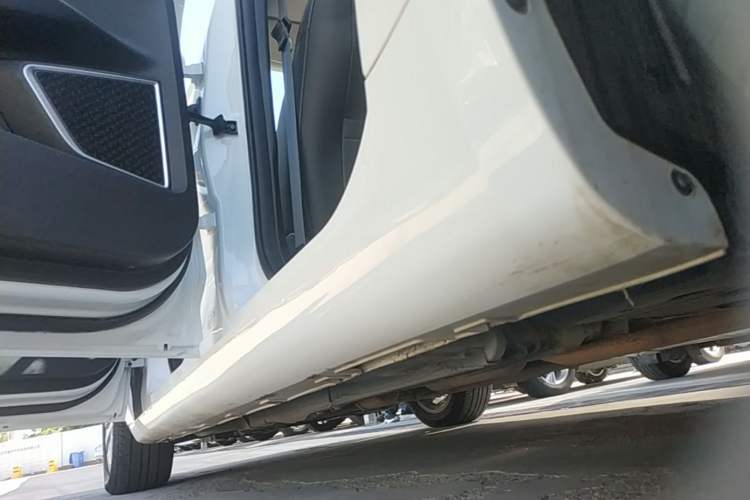 Used Geely Auto Emgrand GL 2020 1.4T CVT Luxury Model Left Side Sill
