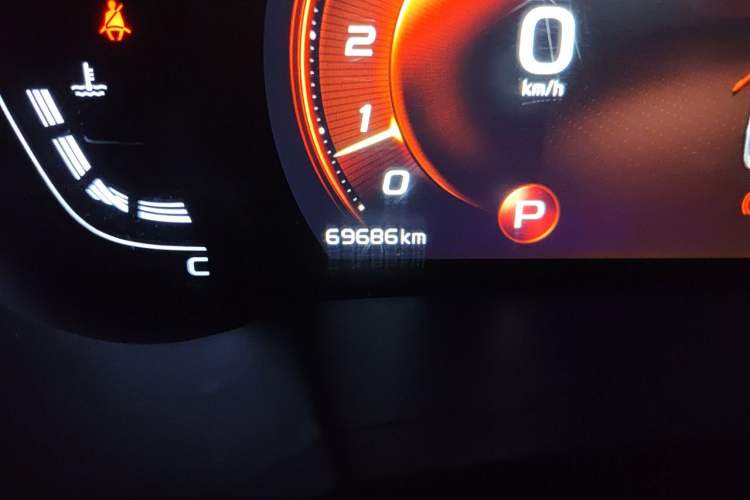 Used Geely Auto Emgrand GL 2020 1.4T CVT Luxury Model Odometer Close Up
