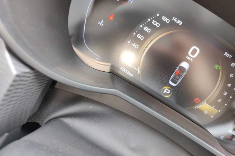 Used Geely Auto Emgrand GL 2020 1.4T CVT Luxury Model Odometer Close Up