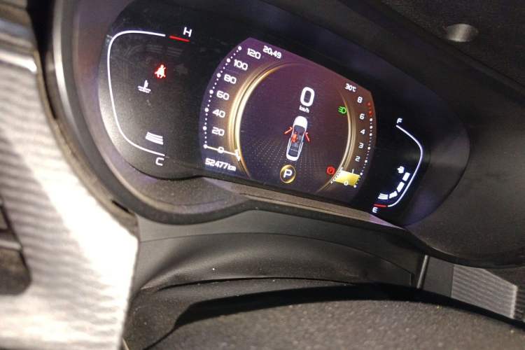 Used Geely Auto Emgrand GL 2020 1.4T CVT Luxury Edition Odometer Close Up
