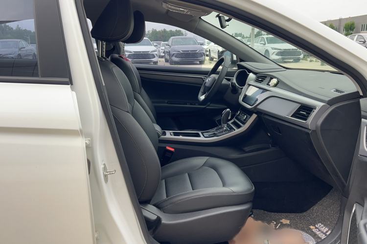 Used Geely Auto Emgrand GL 2020 1.4T CVT Asian Games Edition Right Front Seat