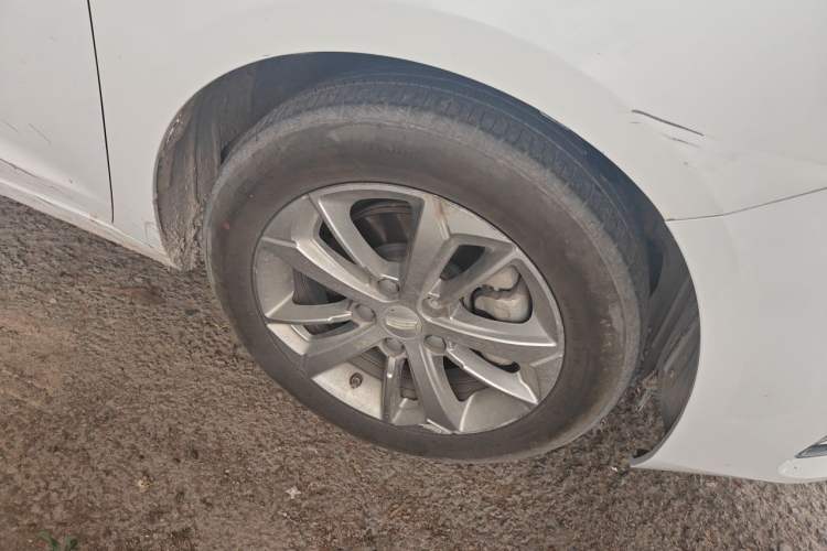 Used Geely Auto Emgrand GL 2020 1.4T CVT Luxury Model Right Front Wheel Hub