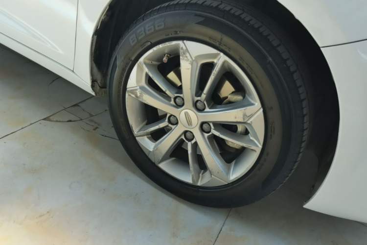 Used Geely Auto Emgrand GL 2020 1.4T CVT Luxury Model Right Front Wheel Hub