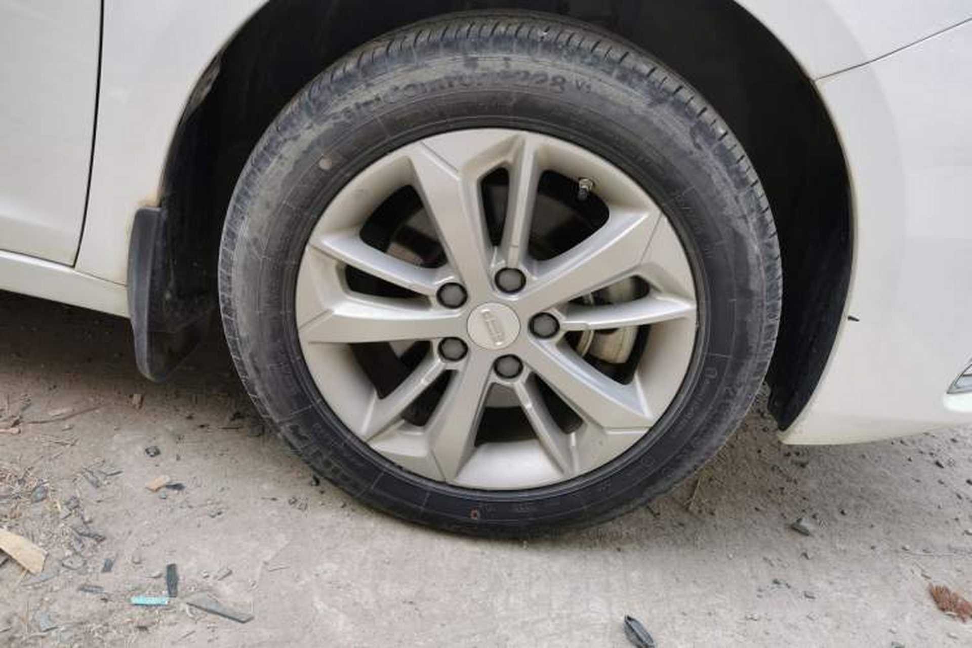 Used Geely Auto Emgrand GL 2020 1.4T Manual Asian Games Edition Right Front Wheel Hub