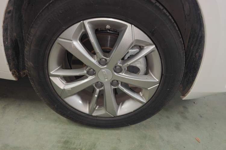 Used Geely Auto Emgrand GL 2020 1.4T Manual Luxury Model Right Front Wheel Hub