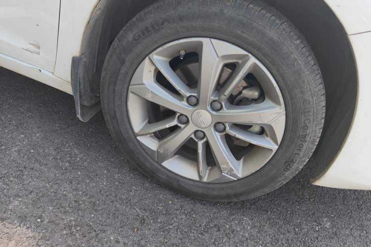 Used Geely Auto Emgrand GL 2020 1.4T CVT Asian Games Edition Right Front Wheel Hub