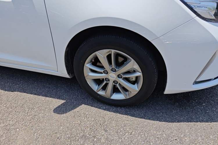 Used Geely Auto Emgrand GL 2020 1.4T CVT Luxury Model Right Front Wheel Hub
