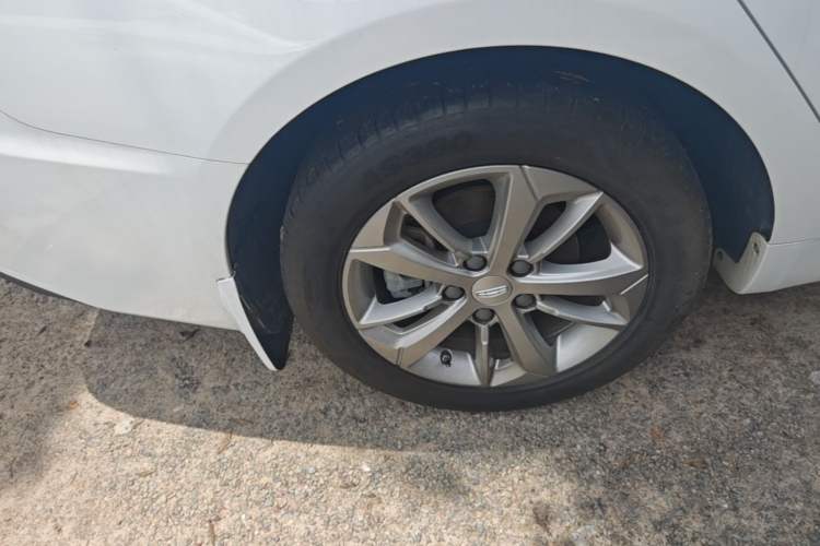 Used Geely Auto Emgrand GL 2020 1.4T CVT Luxury Model Right Rear Wheel Hub