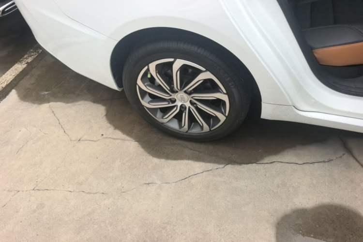 Used Geely Auto Emgrand GL 2020 1.5T DCT Luxury Model Right Rear Wheel Hub
