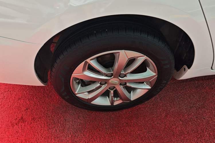 Used Geely Auto Emgrand GL 2020 1.5T DCT Luxury Model Right Rear Wheel Hub