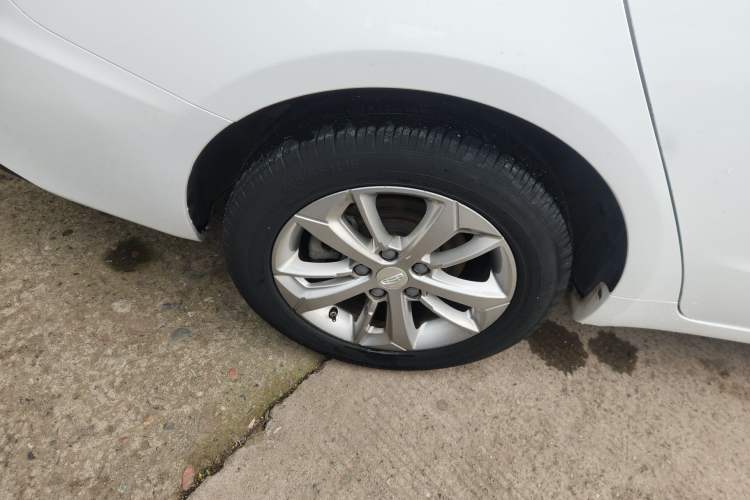 Used Geely Auto Emgrand GL 2020 1.4T CVT Luxury Model Right Rear Wheel Hub
