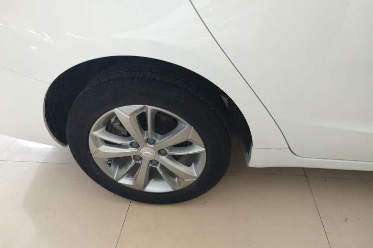 Used Geely Auto Emgrand GL 2020 1.4T CVT Luxury Model Right Rear Wheel Hub