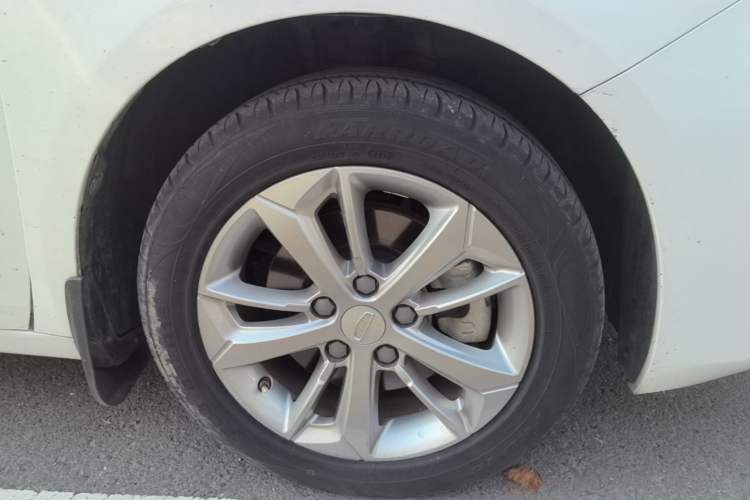 Used Geely Auto Emgrand GL 2020 1.4T CVT Luxury Model Right Rear Wheel Hub