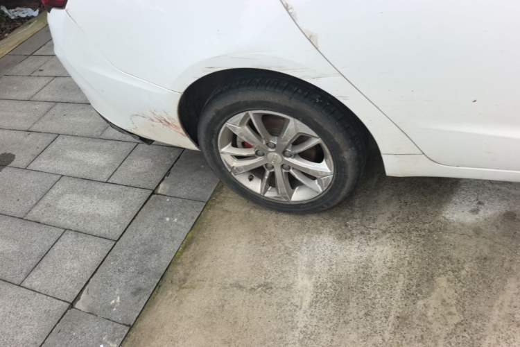 Used Geely Auto Emgrand GL 2020 1.4T CVT Luxury Model Right Rear Wheel Hub