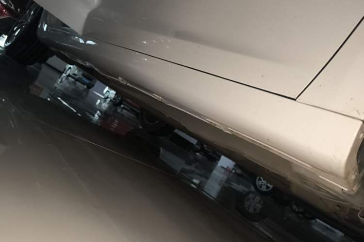 Used Geely Auto Emgrand GL 2020 1.4T CVT Asian Games Edition Right Side Sill