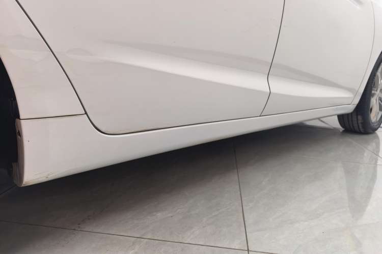 Used Geely Auto Emgrand GL 2020 1.4T CVT Luxury Model Right Side Sill