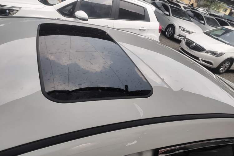 Used Geely Auto Emgrand GL 2020 1.4T CVT Luxury Model Roof
