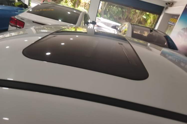Used Geely Auto Emgrand GL 2020 1.4T CVT Luxury Model Roof