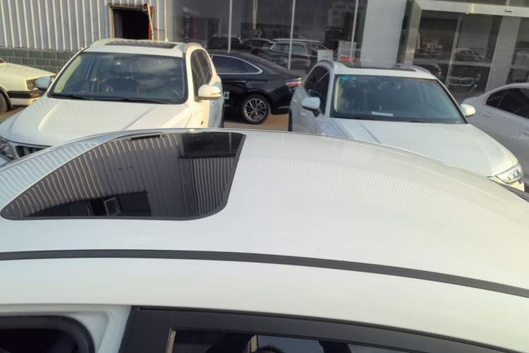 Used Geely Auto Emgrand GL 2020 1.4T CVT Luxury Model Roof