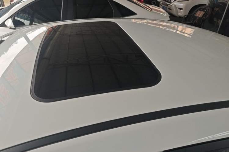Used Geely Auto Emgrand GL 2020 1.4T CVT Luxury Model Roof