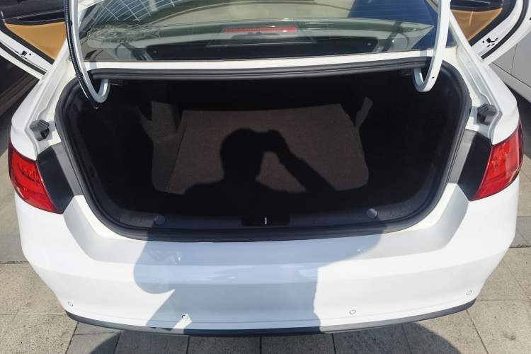 Used Geely Auto Emgrand GL 2020 1.4T CVT Luxury Model Trunk