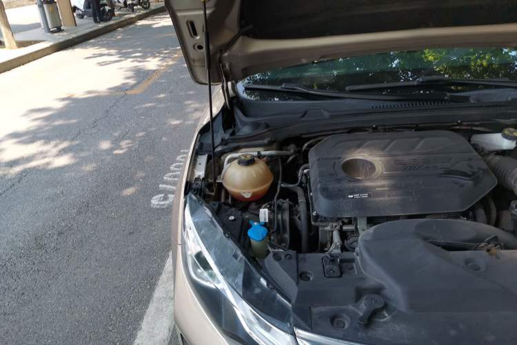 Used Geely Auto Emgrand GL 2020 1.4T CVT Luxury Model Engine Bay Right
