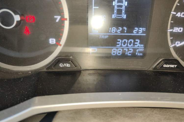 Used Geely Auto Emgrand GL 2020 1.4T CVT Asian Games Edition Odometer Close Up