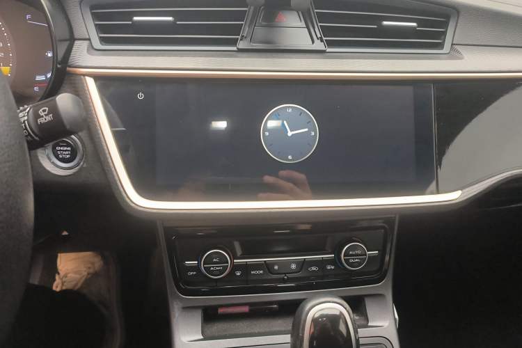 Used Geely Auto Emgrand GL 2021 UP 1.4T CVT Leading Edition Audio And AC Panel