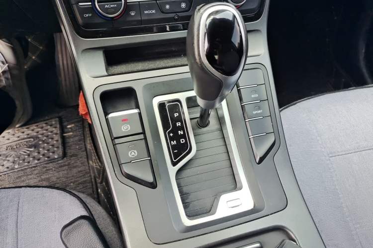 Used Geely Auto Emgrand GL 2021 UP 1.4T CVT Leading Edition Gear Lever