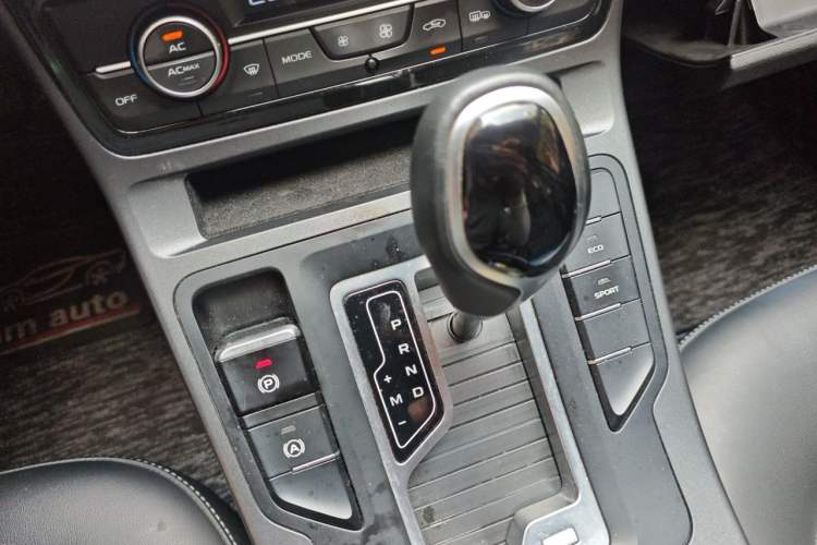 Used Geely Auto Emgrand GL 2021 UP 1.4T CVT Leading Edition Gear Lever