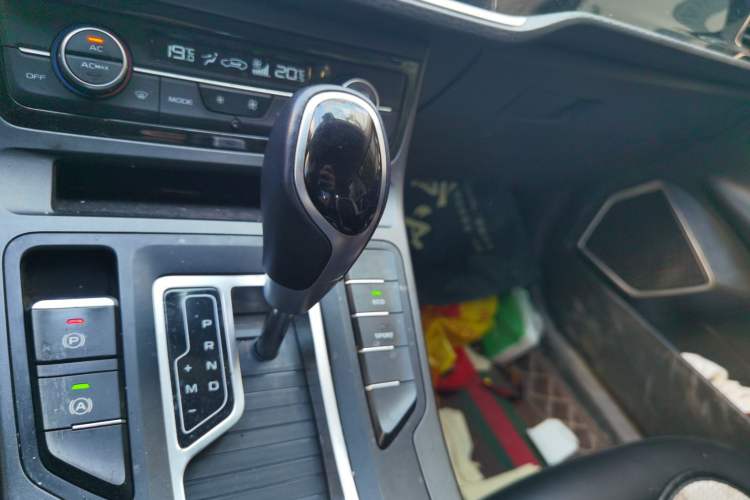 Used Geely Auto Emgrand GL 2021 UP 1.4T CVT Luxury Edition Gear Lever