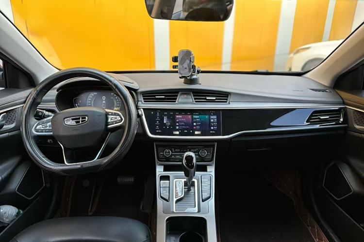 Used Geely Auto Emgrand GL 2021 UP 1.4T CVT Leading Edition Interior 1