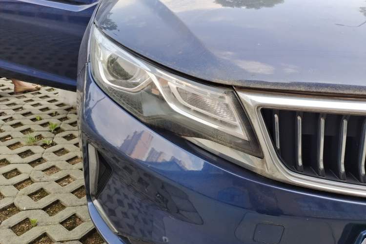 Used Geely Auto Emgrand GL 2021 UP 1.4T CVT Leading Edition Right Front Headlight