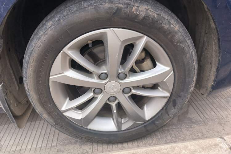 Used Geely Auto Emgrand GL 2021 UP 1.4T CVT Leading Edition Right Front Wheel Hub