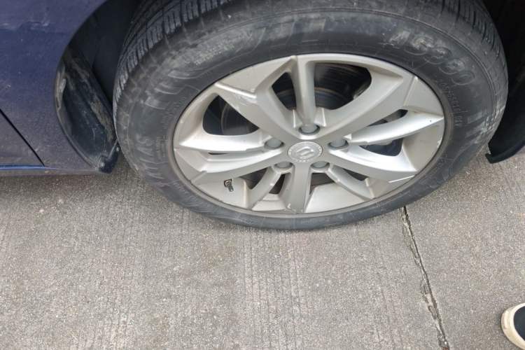 Used Geely Auto Emgrand GL 2021 UP 1.4T CVT Leading Edition Right Front Wheel Hub