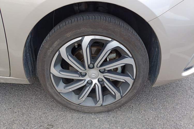 Used Geely Auto Emgrand GL 2021 UP 1.4T CVT Luxury Edition Exterior 1