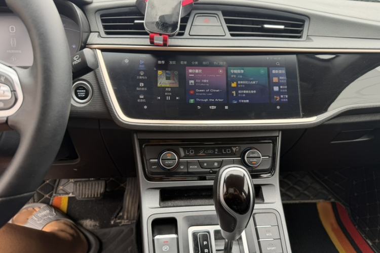 Used Geely Auto Emgrand GL 2021 UP 1.4T CVT Luxury Edition Interior 3