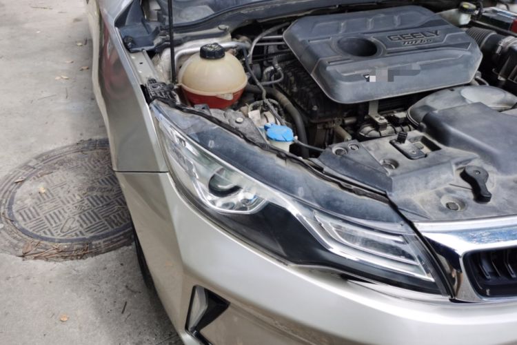 Used Geely Auto Emgrand GL 2021 UP 1.4T CVT Leading Edition Right Front Headlight