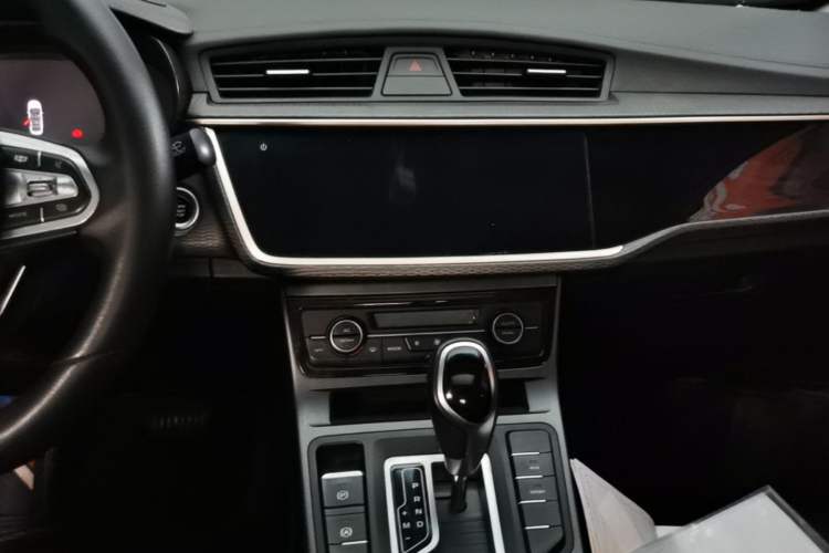 Used Geely Auto Emgrand GL 2021 UP 1.4T CVT Luxury Edition Audio And AC Panel