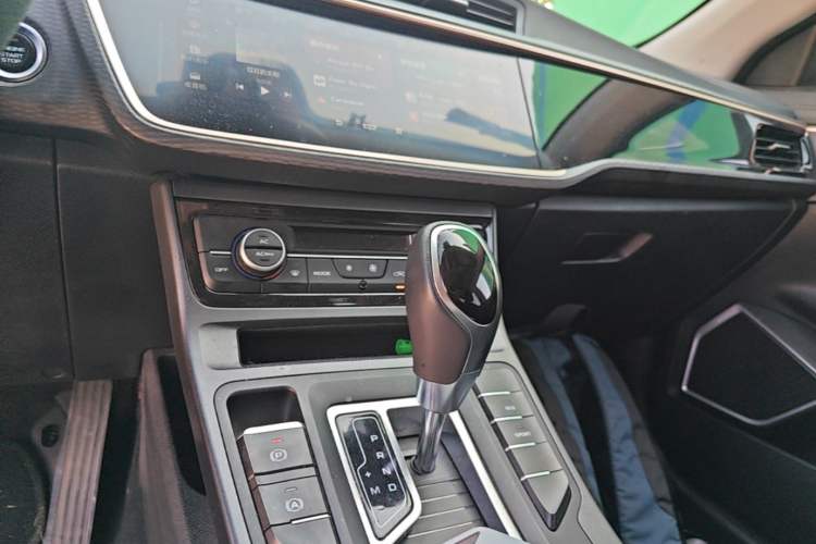 Used Geely Auto Emgrand GL 2021 UP 1.4T CVT Leading Edition Audio And AC Panel