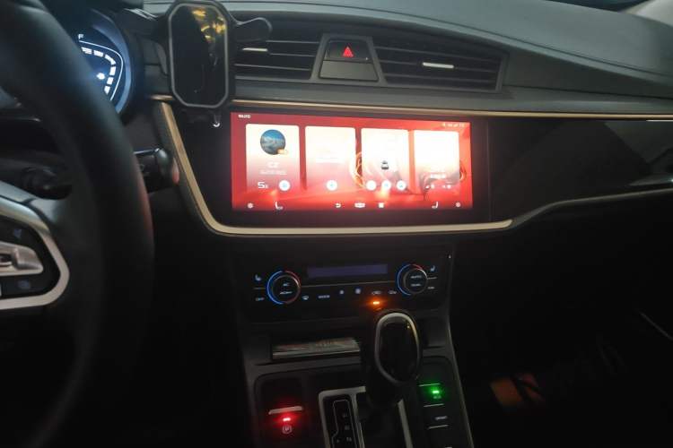Used Geely Auto Emgrand GL 2021 UP 1.4T CVT Flagship Model Audio And AC Panel