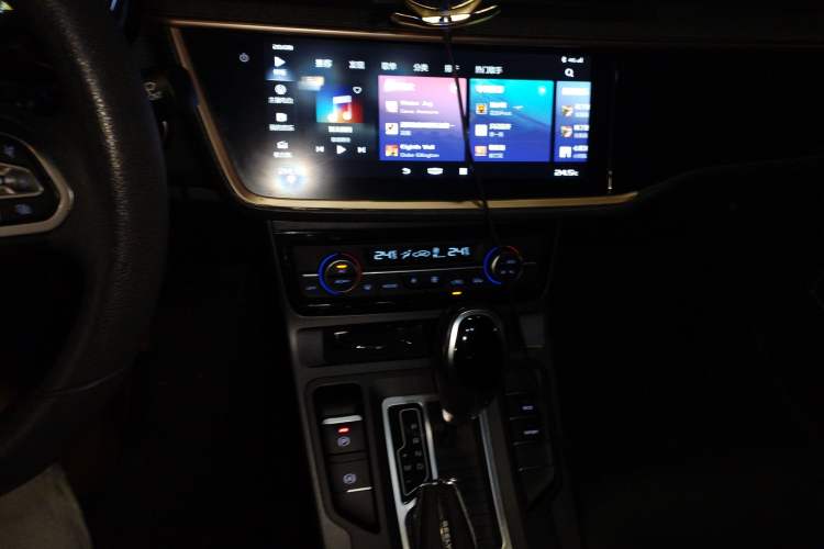 Used Geely Auto Emgrand GL 2021 UP 1.4T CVT Leading Edition Audio And AC Panel