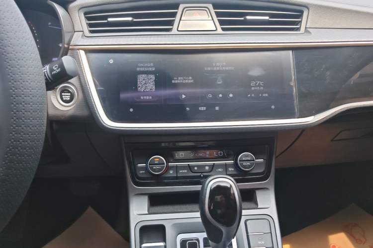 Used Geely Auto Emgrand GL 2021 UP 1.4T CVT Luxury Edition Audio And AC Panel