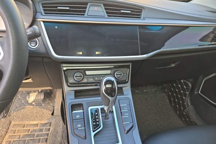 Used Geely Auto Emgrand GL 2021 UP 1.4T CVT Leading Edition Audio And AC Panel