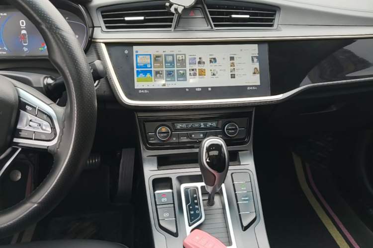 Used Geely Auto Emgrand GL 2021 UP 1.4T CVT Leading Edition Audio And AC Panel
