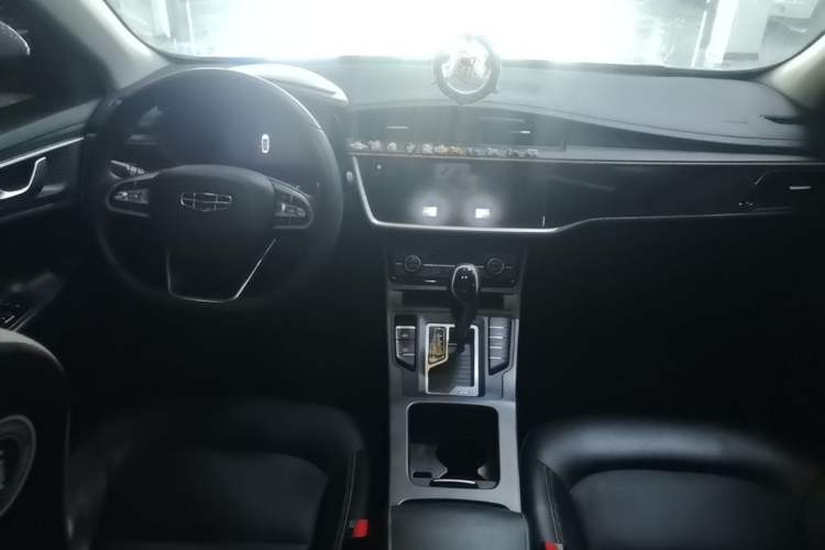 Used Geely Auto Emgrand GL 2021 UP 1.4T CVT Leading Edition Center Console