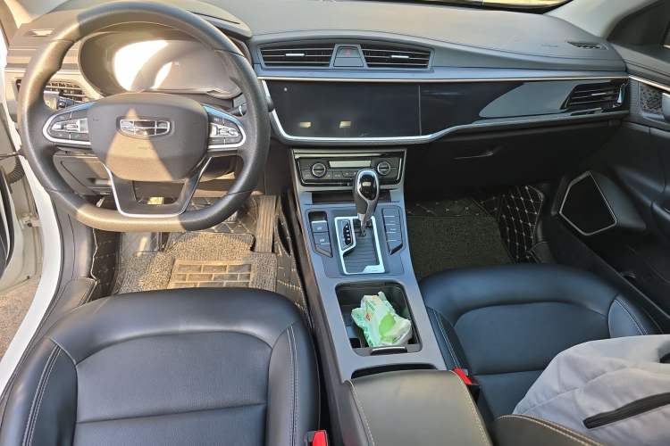 Used Geely Auto Emgrand GL 2021 UP 1.4T CVT Leading Edition Center Console