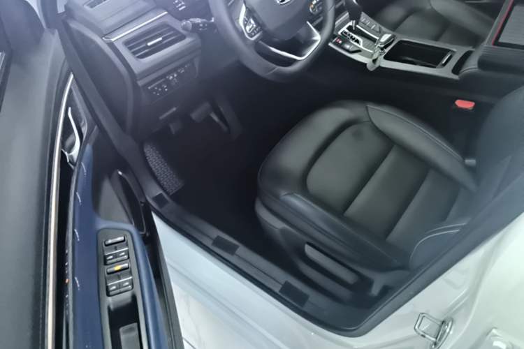 Used Geely Auto Emgrand GL 2021 UP 1.4T CVT Luxury Edition Driver Seat